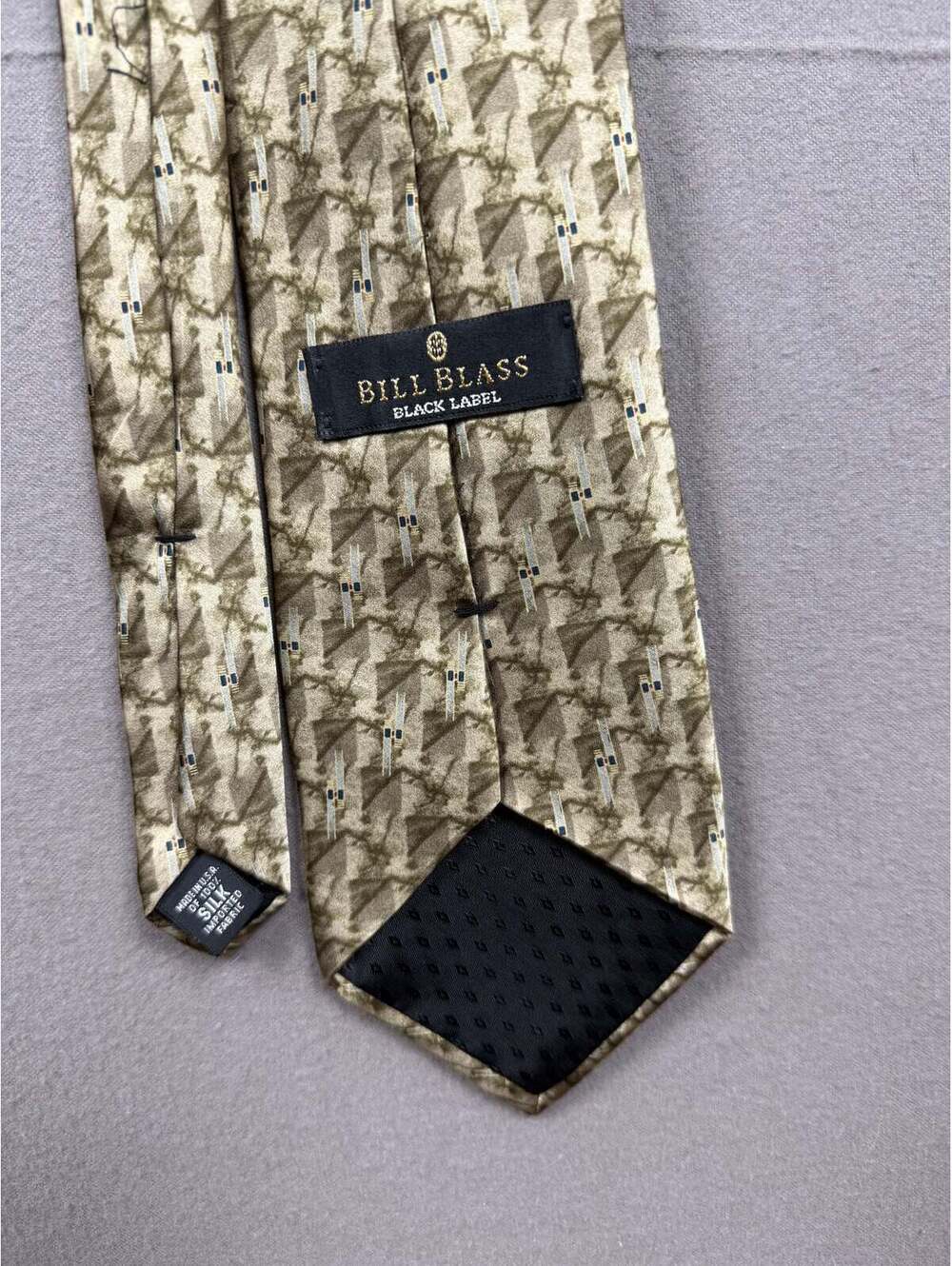 Vintage Bill Blass Black Label 100% SilkGold, Cream, Brown & Black – 56"